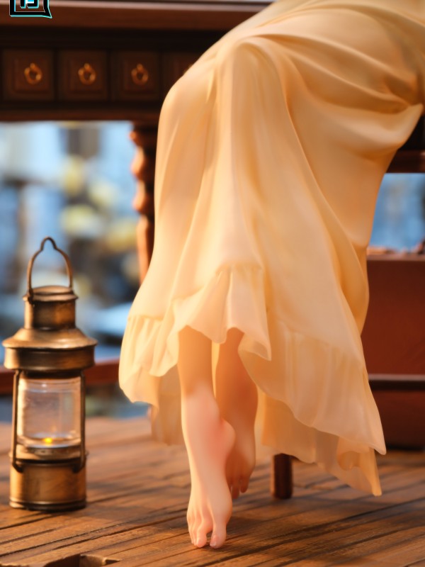 Echo Studio Violet Evergarden in Nightgown Hot Sexy 1/6 Statue